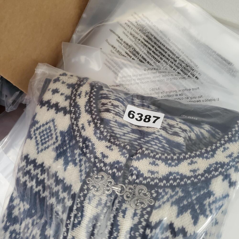 Skyr Nordic Fair Isle Cardigan Sweater Womens Large Blue 100% Wool Ski - Picture 9 of 9